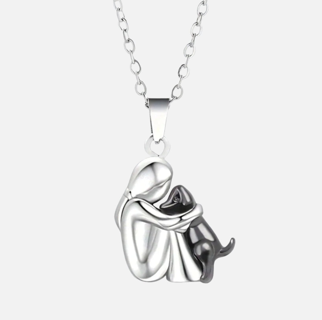 Waverly | Dog Embrace Necklace