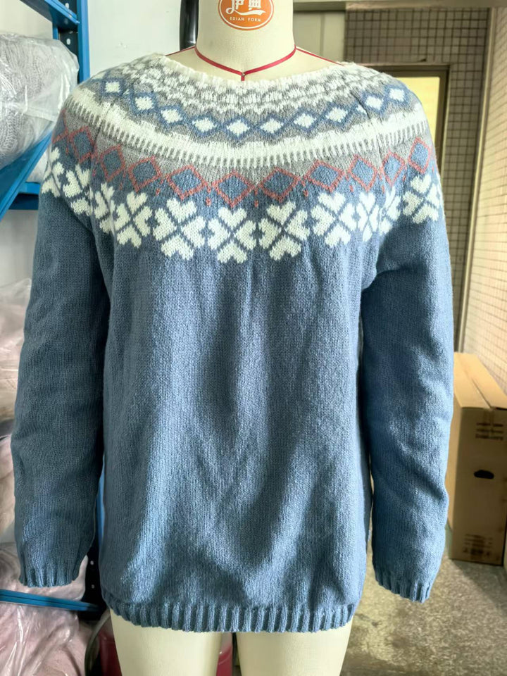 Petra - Elegant Cashmere Sweater
